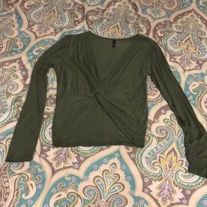 Army Green Long Sleeve Knotted Crop Top